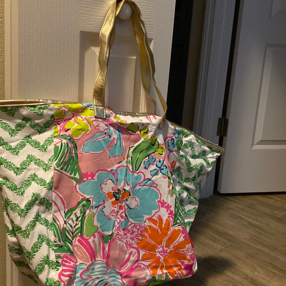 XL Lily Pulitzer beach bag